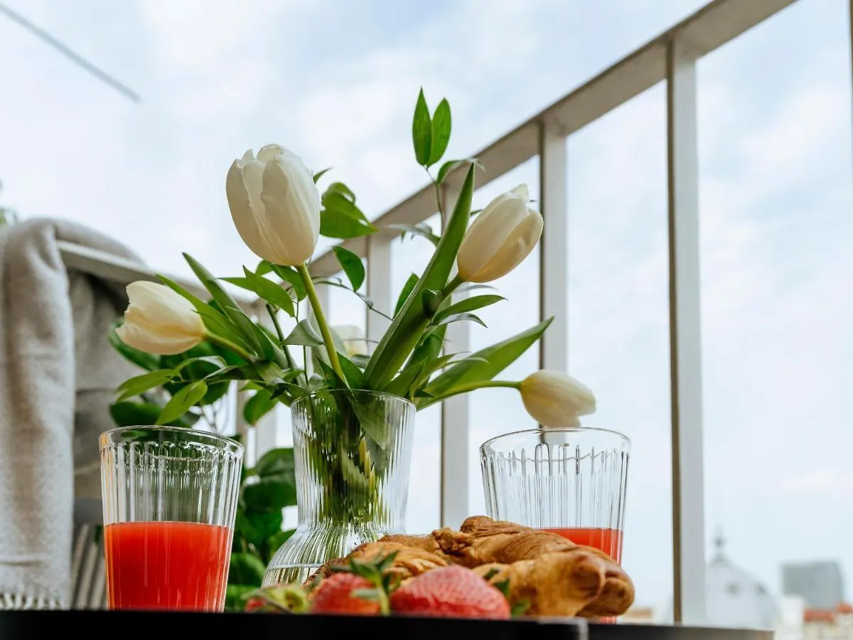 Sunny 2Br Flat - Top Location - Amazing Balcony Bucharest