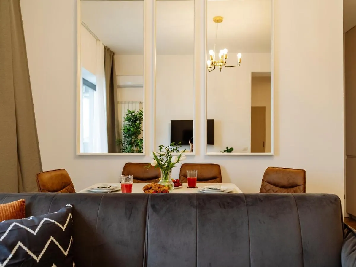 Sunny 2Br Flat - Top Location - Amazing Balcony Bucharest 0*,  Romania
