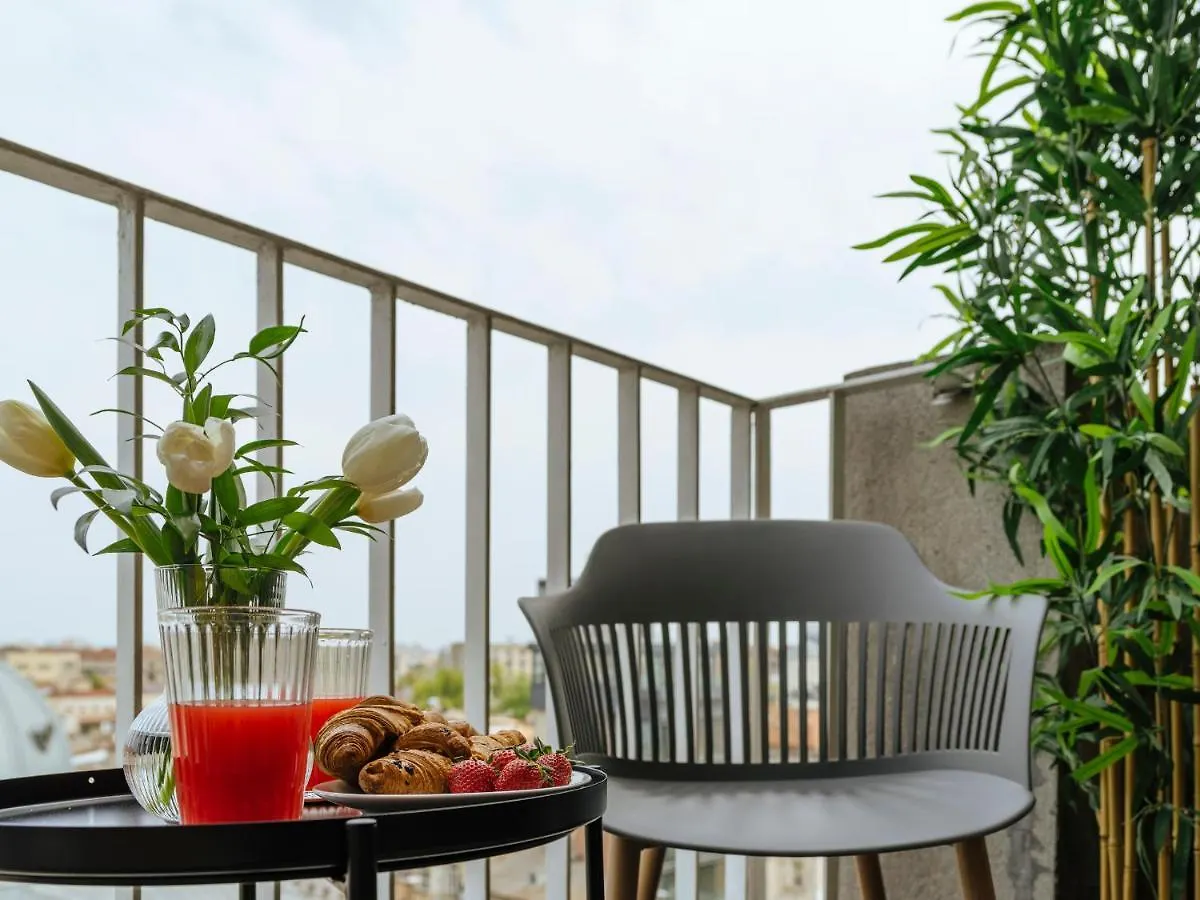 Sunny 2Br Flat - Top Location - Amazing Balcony Bukurešť Apartmán
